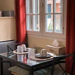 Clementines House 3*