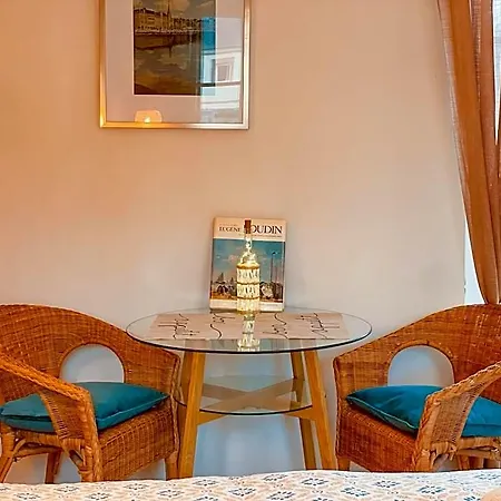 Konukevi Clementines House 4*
