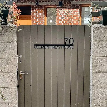 Clementines House Konukevi 4*